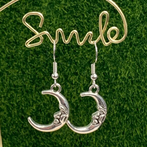 Crescent Moon Earring, Moon Earring, Science Earring, Nature Earring, Gift Idea - Picture 3 of 5